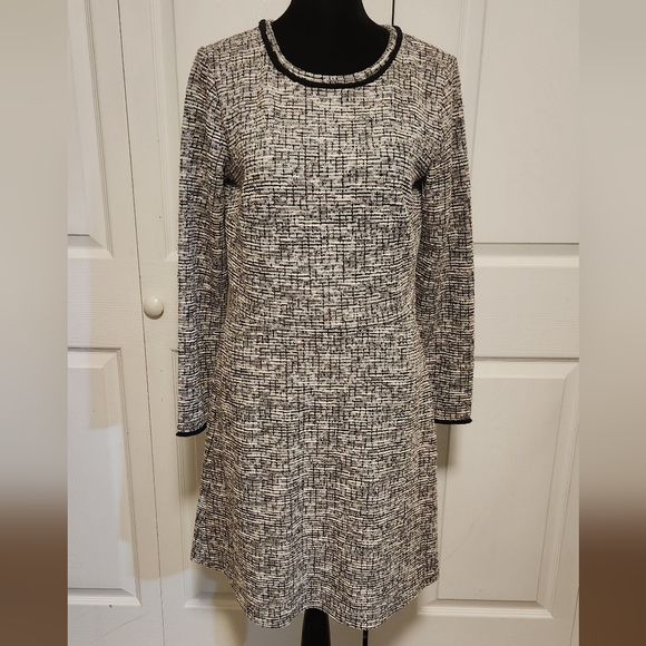 LOFT Dresses & Skirts - Loft tweed dress. Size 4 NWT.